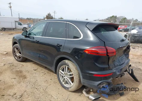 2016 Porsche Cayenne z USA, uszkodzony, nr VIN WP1AA2A22GLA03468